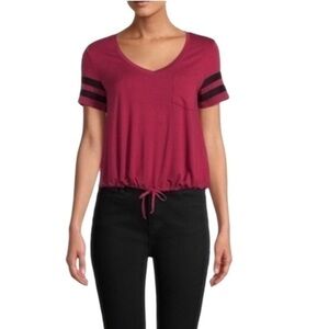 Women’s cropped red V-neck T-shirt XLarge